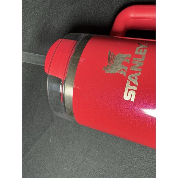 STANLEY 30 Oz RED DELICIOUS Elf Stainless Steel Quencher H2.0 FlowState Tumbler - Picture 9 of 9